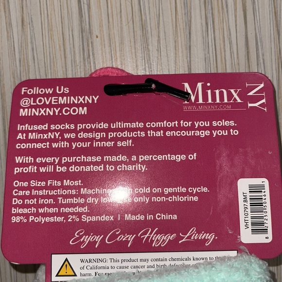 MinxNY Aromasoles Rose & Shea Butter Infused Socks - One Size - 2 Pair Pack - Picture 6 of 9